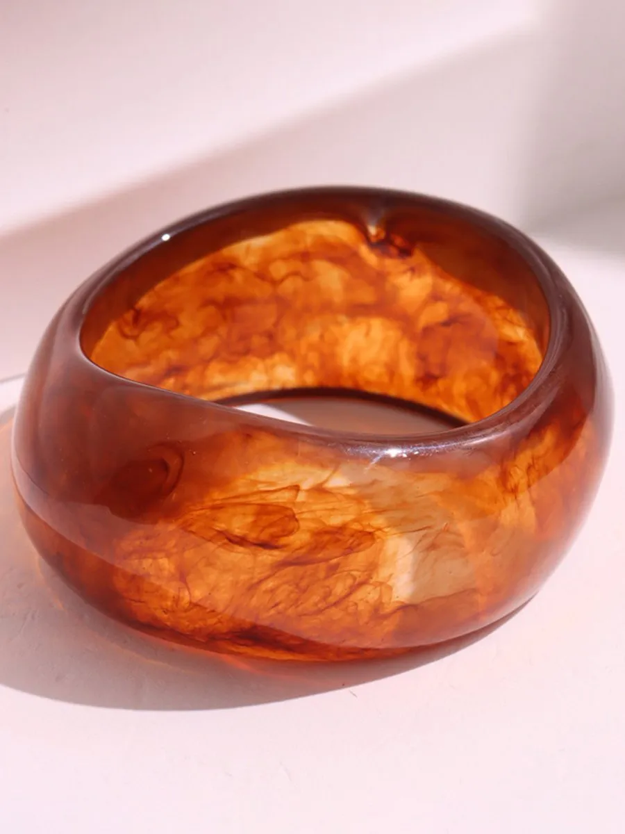 Fashionable Special-Shaped Resin Bracelet