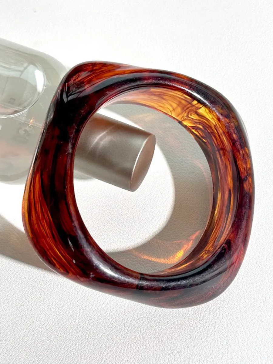 Fashionable Special-Shaped Resin Bracelet