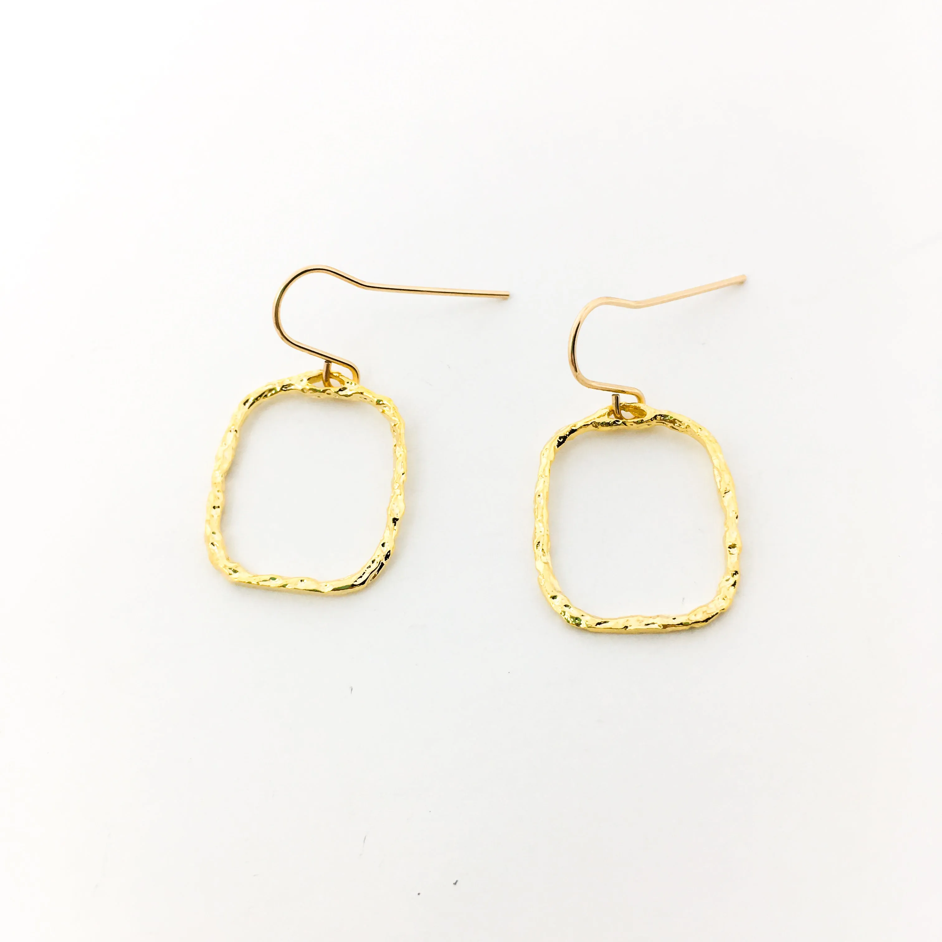 Jana Twisted Hammered Square Earrings | Gold