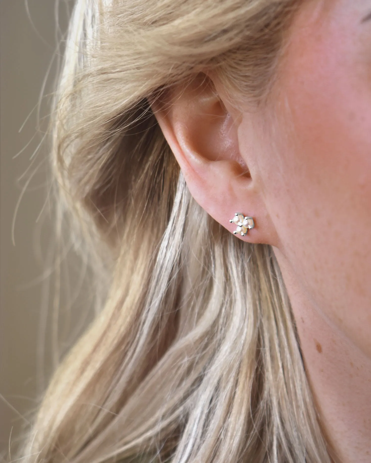 Petite Star pearl studs silver