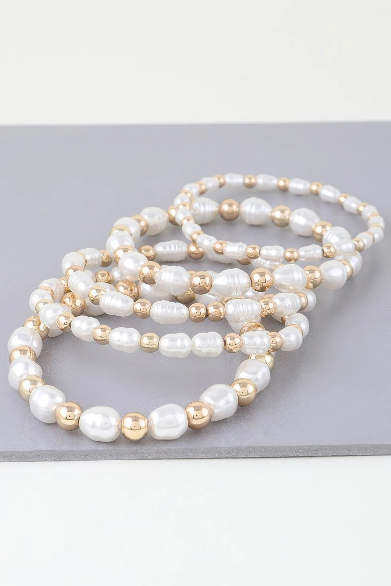 Ribbed Pearl Beaded Bracelet